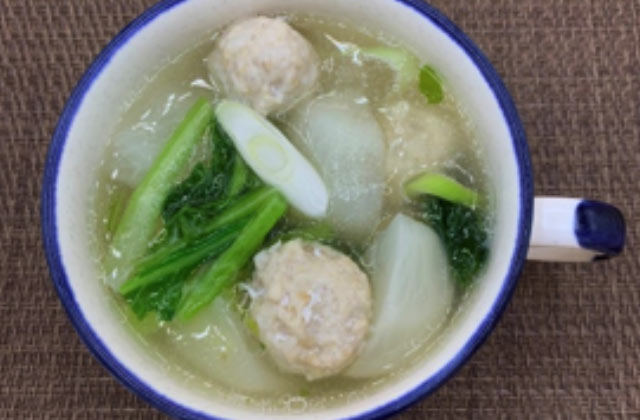 かぶと鶏肉団子スープ | 無農薬 野菜の販売なら株式会社ハーヴェストアース 東京都八王子市